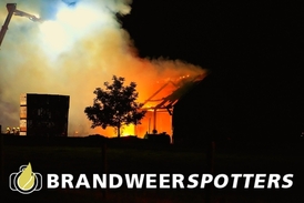 Brand bijgebouw (zeer grote brand) Noordlangeweg in WILLEMSTAD